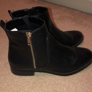 Women’s Old Navy Black Ankle Boots